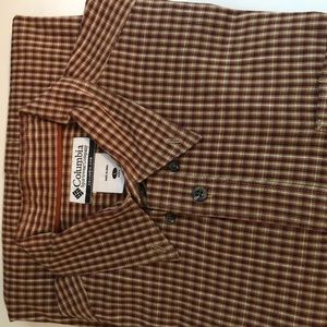 Large Columbia Button Down